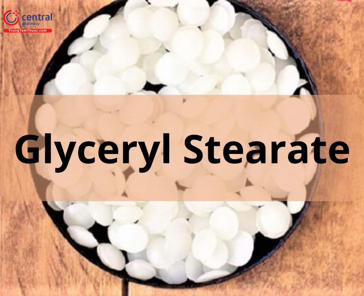 يُستخدم غليسيريل ستيرات (Glyceryl Stearate) كمستحلب رئيسي في الكثير من الكريمات، اللوشنات، والصابون، فهو المسؤول عن دمج الزيت بالماء وإعطاء المنتج ملمسًا ناعمًا ومستقرًا. لكن في حال عدم توافره أو الرغبة في استخدام مكونات طبيعية أكثر، تتوفر عدة بدائل فعّالة يمكن أن تؤدي نفس الغرض مع نتائج ممتازة.