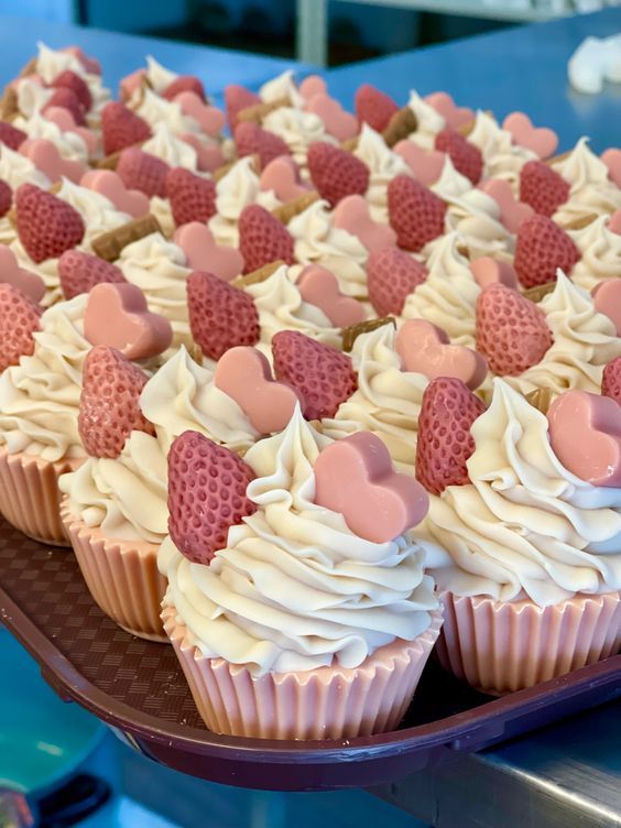 كريمة الشمع المصنوعة من شمع الصويا والبرافين بقوام كريمي للتزيين