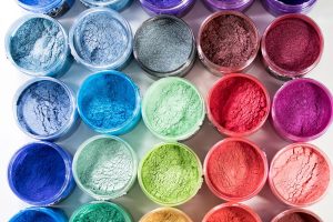 "المايكا للألوان اللامعة في الصابون اليدوي، مزجها مع الزيت أو الكحول لتحقيق أفضل النتائج."