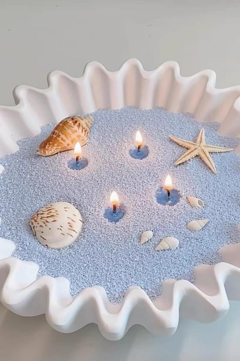 تعرف على الشمع الرملي وكيفية استخدامه لصنع شموع جميلة وعطرية بسهولة.