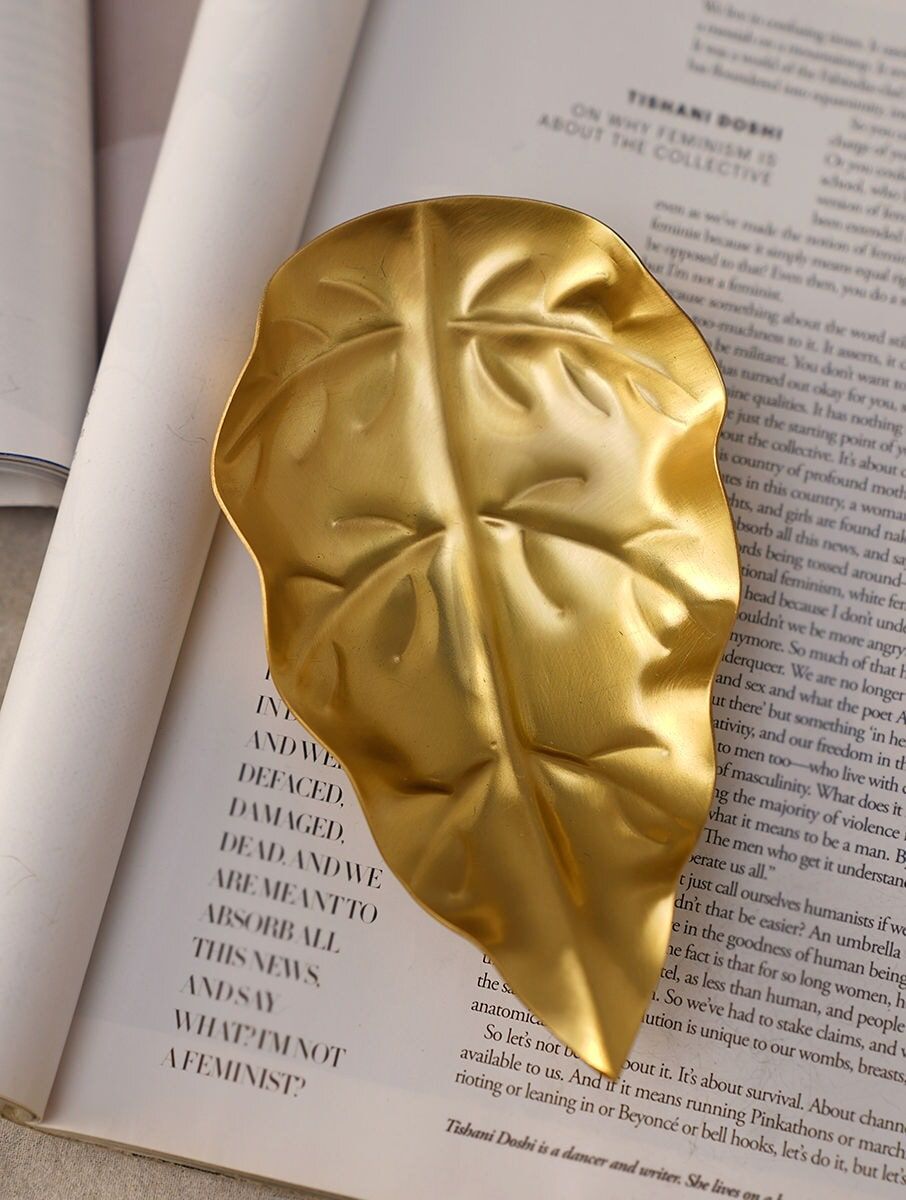 علمي أفضل أنواع الشمع التي تناسب الصحون النحاسية لصناعة شموع جميلة وآمنة.