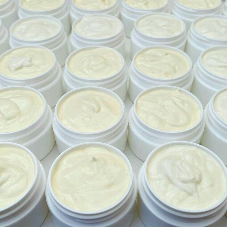 تعرف على طريقة استبدال المونوبروبيلين غليكول بالجلسرين في صناعة كريمات القاعدة مع الحفاظ على القوام والمرونة.